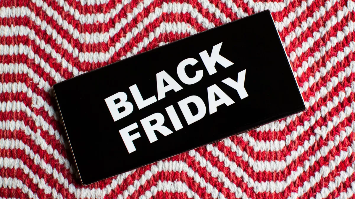 Black Friday và Cyber Monday luôn là trọng tâm của các chiến dịch marketing (Nguồn ảnh: CNET)