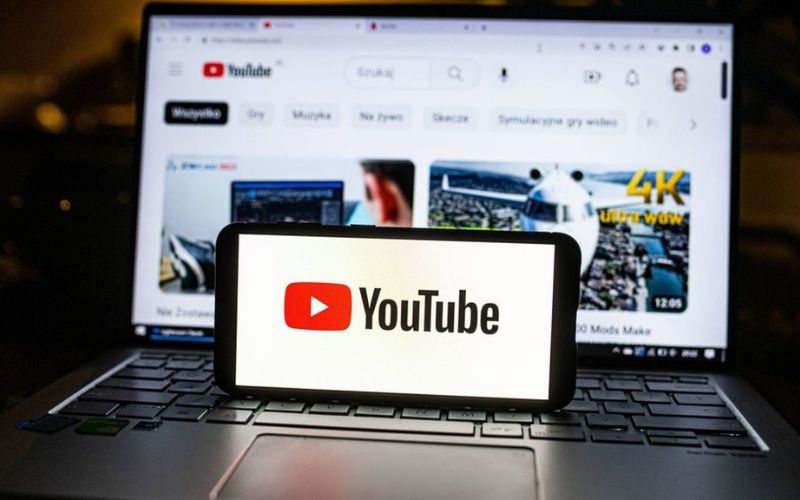 YouTube - nền tảng chia sẻ video trực tuyến của Mỹ.