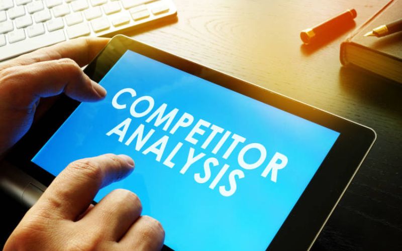 Phân tích đối thủ cạnh tranh giúp bạn hiểu rõ hơn về thị trường cũng như xác định vị trí cạnh tranh của bệnh viện.