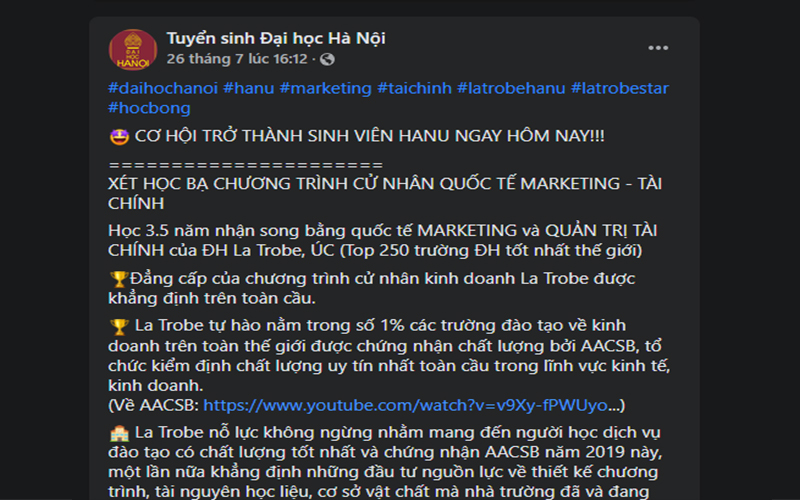 Mẫu quảng cáo tuyển sinh trường đại học.