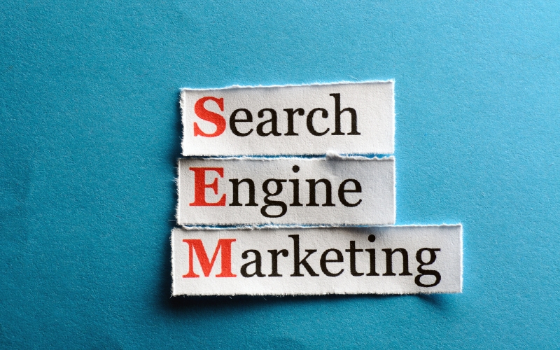 SEM là gì? SEM là viết tắt của Search Engine Marketing.